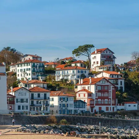 Artienea * Saint-Jean-de-Luz